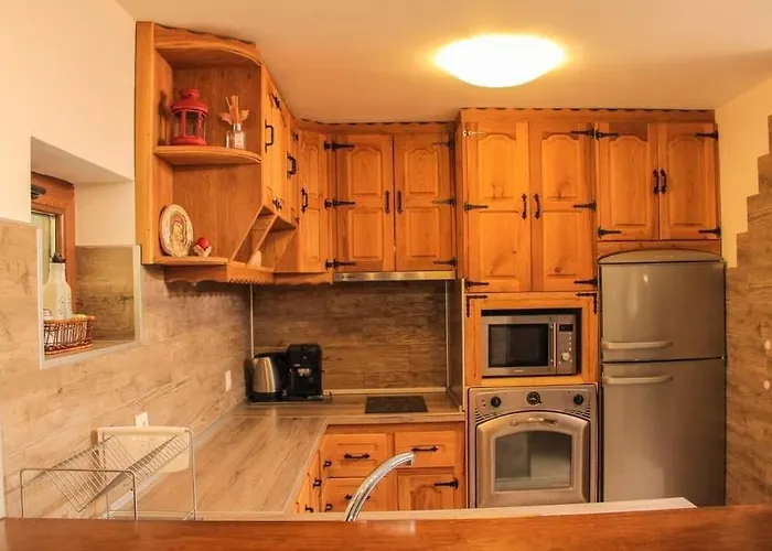 Луксозна вила деа Котел